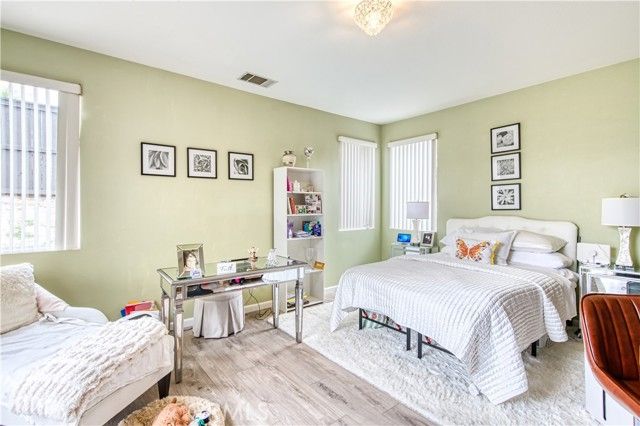 7085 Dove Valley, Eastvale, CA 92880