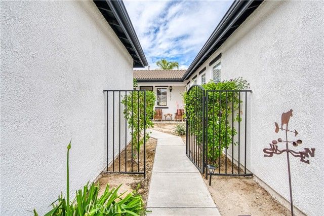 7085 Dove Valley, Eastvale, CA 92880