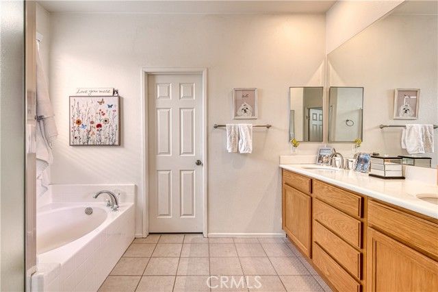 7085 Dove Valley, Eastvale, CA 92880