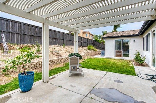 7085 Dove Valley, Eastvale, CA 92880