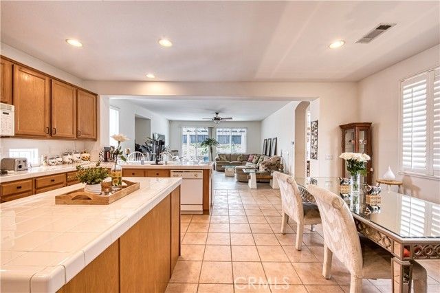 7085 Dove Valley, Eastvale, CA 92880
