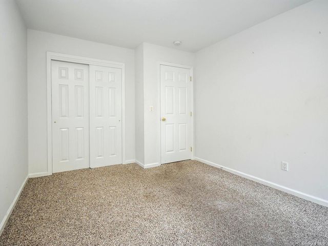 3 Ale Court, Centerport, NY 11721