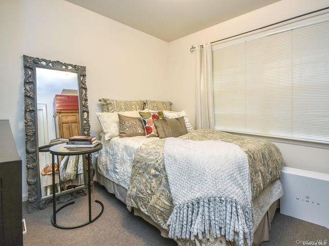 3 Ale Court, Centerport, NY 11721