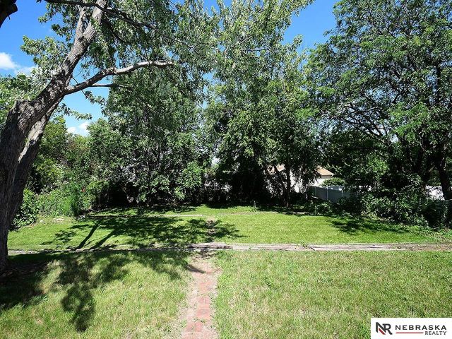 6006 S 25th Street, Lincoln, NE 68512