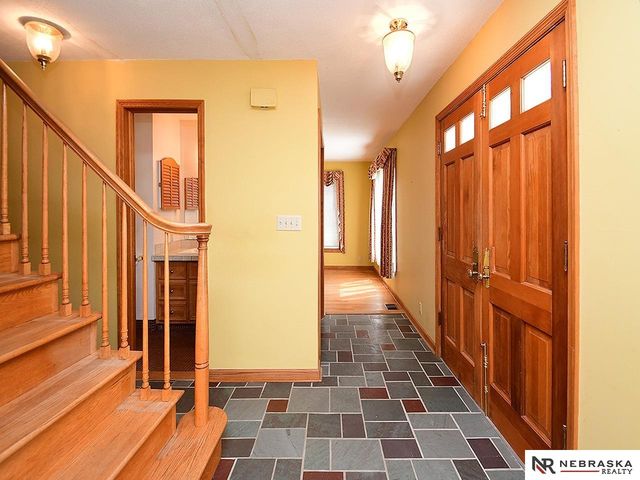 6006 S 25th Street, Lincoln, NE 68512