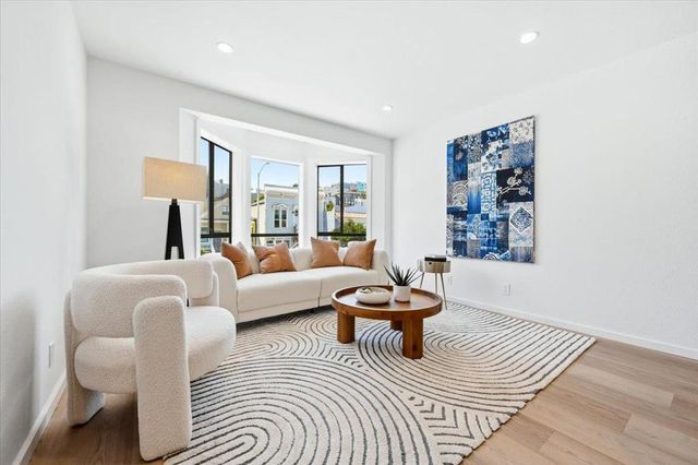 1630 Oakdale Avenue, San Francisco, CA 94124