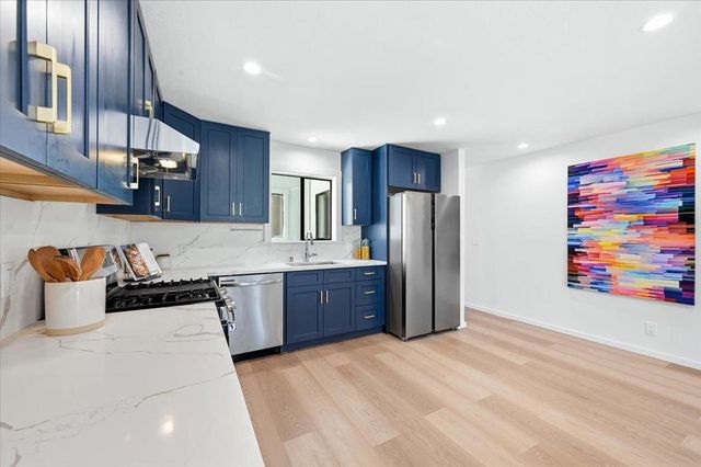 1630 Oakdale Avenue, San Francisco, CA 94124