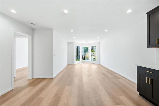 1630 Oakdale Avenue, San Francisco, CA 94124