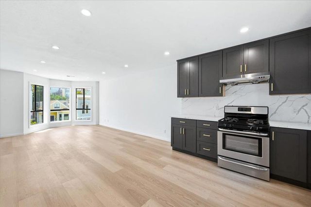 1630 Oakdale Avenue, San Francisco, CA 94124