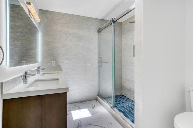 1630 Oakdale Avenue, San Francisco, CA 94124