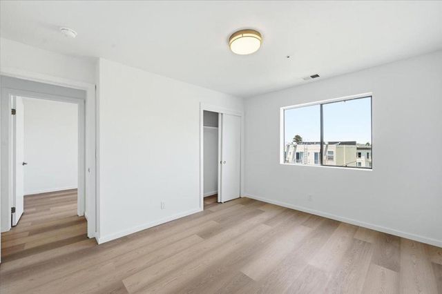 1630 Oakdale Avenue, San Francisco, CA 94124