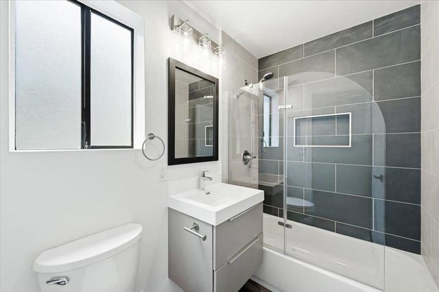 1630 Oakdale Avenue, San Francisco, CA 94124