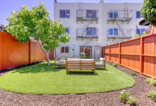 1630 Oakdale Avenue, San Francisco, CA 94124