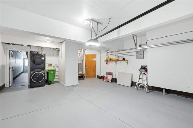 1630 Oakdale Avenue, San Francisco, CA 94124