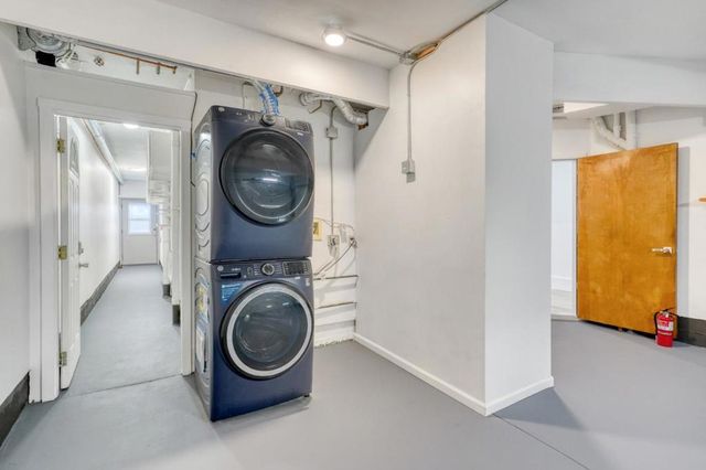 1630 Oakdale Avenue, San Francisco, CA 94124