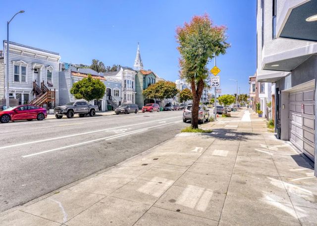 1630 Oakdale Avenue, San Francisco, CA 94124