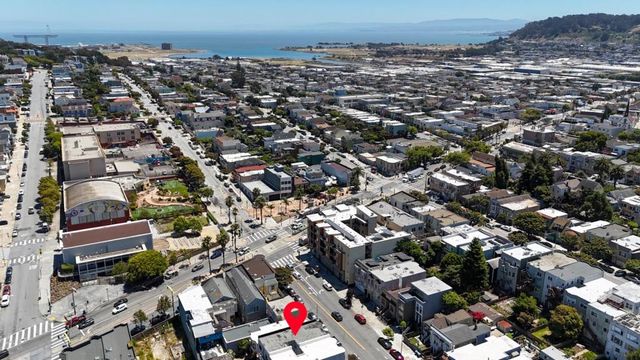 1630 Oakdale Avenue, San Francisco, CA 94124