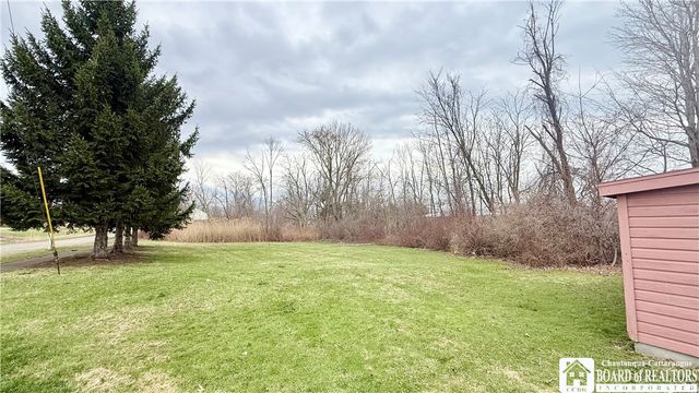 261 West Lake Shore Drive, Dunkirk, NY 14048