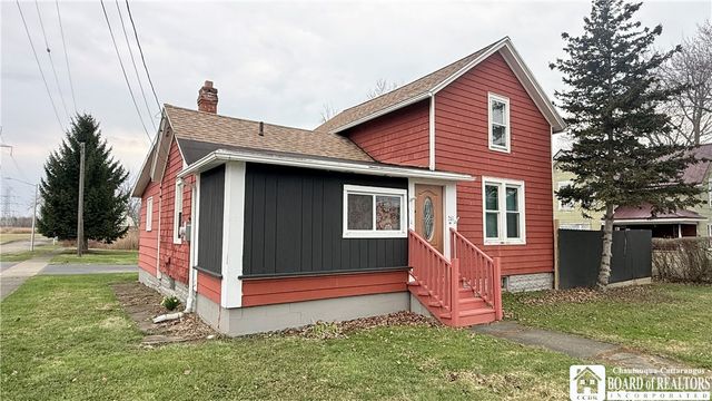 261 West Lake Shore Drive, Dunkirk, NY 14048