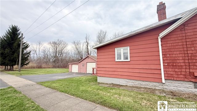 261 West Lake Shore Drive, Dunkirk, NY 14048