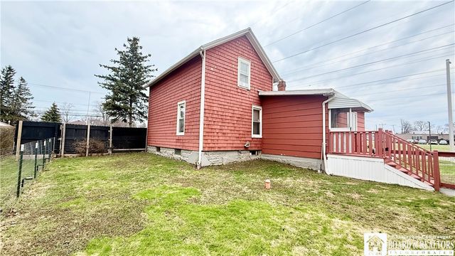 261 West Lake Shore Drive, Dunkirk, NY 14048