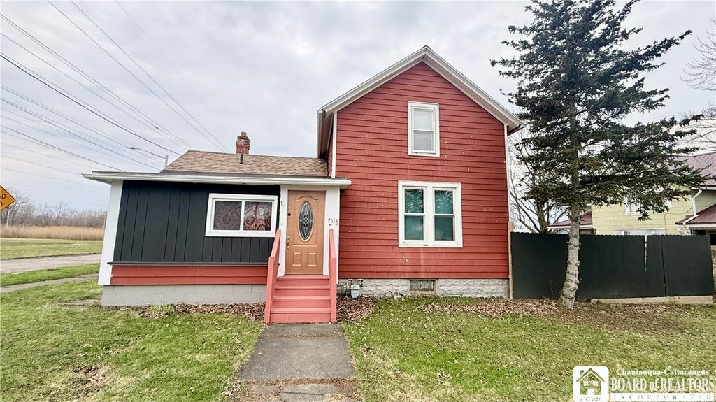 261 West Lake Shore Drive, Dunkirk, NY 14048