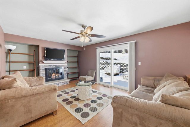 15429 W Mayflower COURT, New Berlin, WI 53151