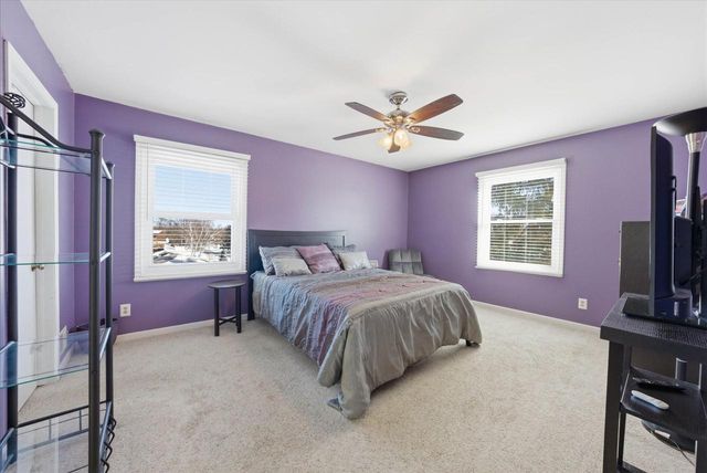 15429 W Mayflower COURT, New Berlin, WI 53151