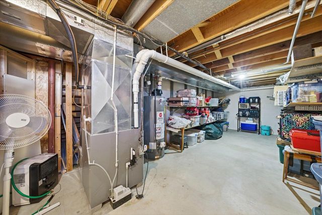 15429 W Mayflower COURT, New Berlin, WI 53151