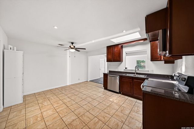 486 Hialeah, San Antonio, TX 78218