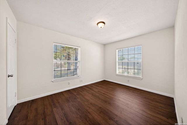 486 Hialeah, San Antonio, TX 78218