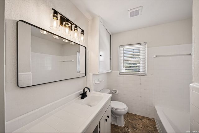 486 Hialeah, San Antonio, TX 78218