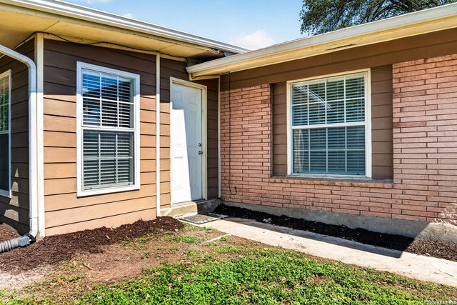 486 Hialeah, San Antonio, TX 78218
