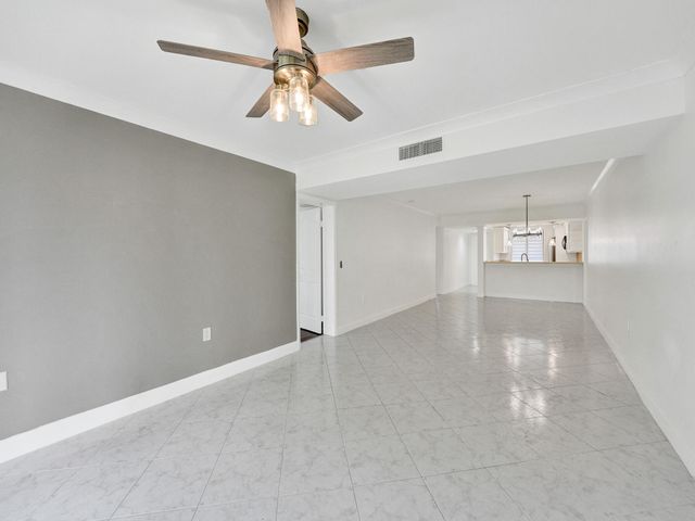 6169 BALBOA Circle 306, Boca Raton, FL 33433
