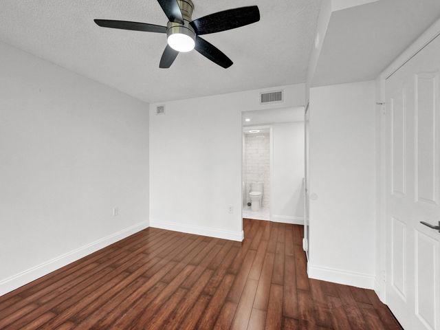6169 BALBOA Circle 306, Boca Raton, FL 33433
