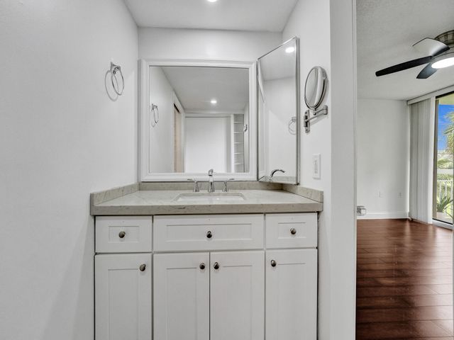 6169 BALBOA Circle 306, Boca Raton, FL 33433