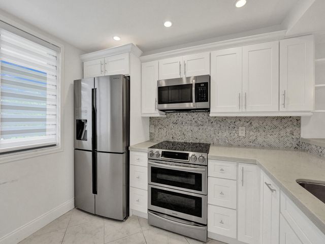 6169 BALBOA Circle 306, Boca Raton, FL 33433