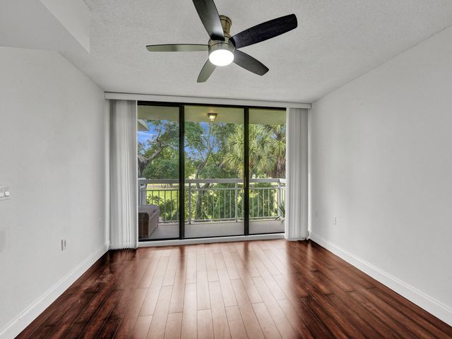 6169 BALBOA Circle 306, Boca Raton, FL 33433