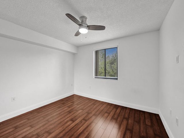6169 BALBOA Circle 306, Boca Raton, FL 33433