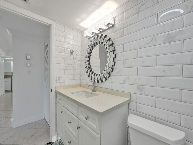 6169 BALBOA Circle 306, Boca Raton, FL 33433