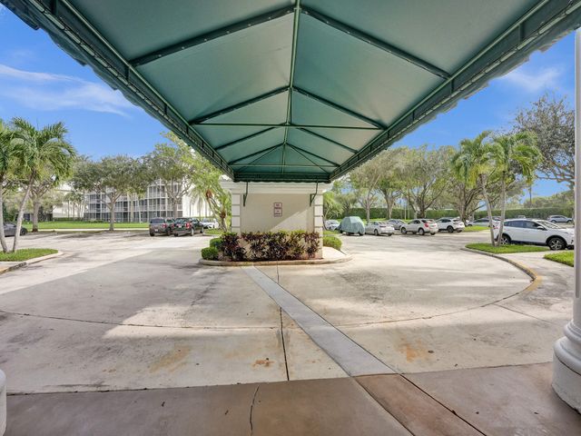 6169 BALBOA Circle 306, Boca Raton, FL 33433