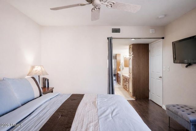 4303 E CACTUS Road 403, Phoenix, AZ 85032