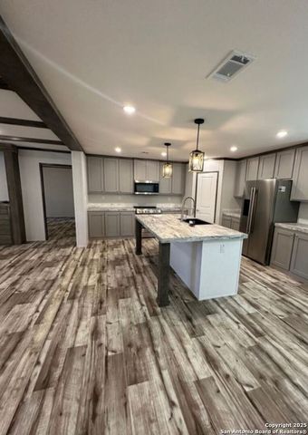 20 N Penney Lane, Knippa, TX 78870