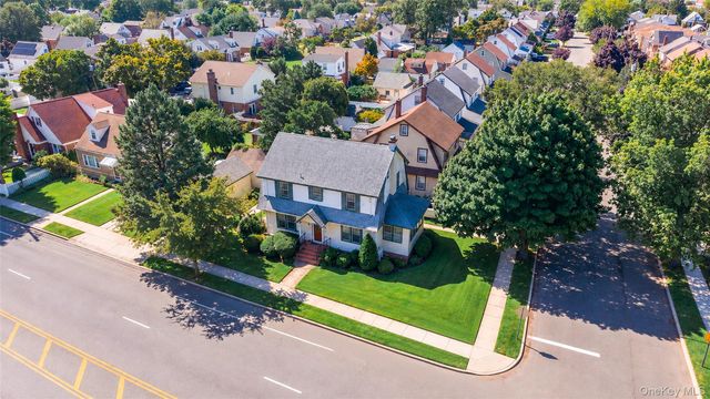 676 6th Avenue, New Hyde Park, NY 11040