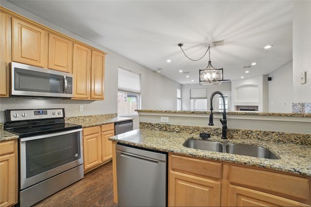 10609 Lansdowne Lane, Rowlett, TX 75089