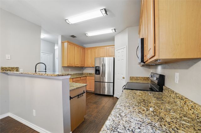 10609 Lansdowne Lane, Rowlett, TX 75089