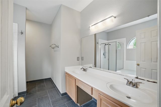10609 Lansdowne Lane, Rowlett, TX 75089
