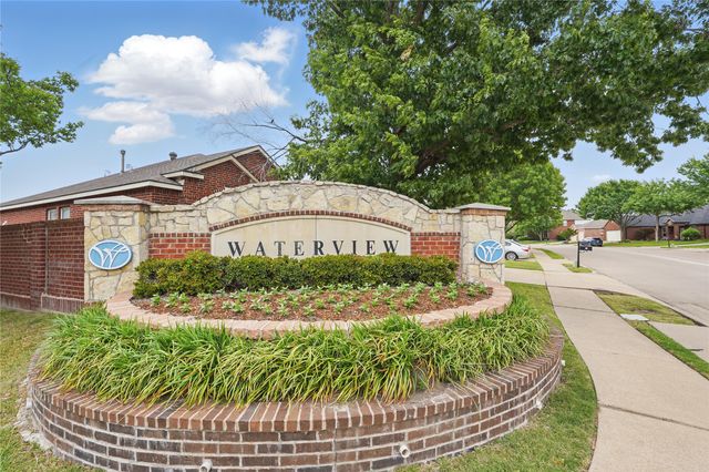 10609 Lansdowne Lane, Rowlett, TX 75089