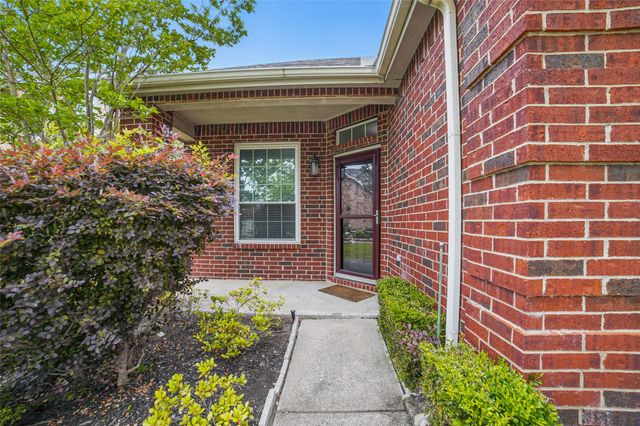 10609 Lansdowne Lane, Rowlett, TX 75089