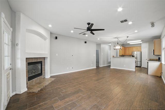 10609 Lansdowne Lane, Rowlett, TX 75089